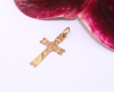 Złoty krzyż p.585/0,74g z ozdobionym frontem    LZ