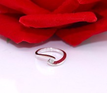 Złoty pierścionek p.585/2,54g z diamentem   ŁS