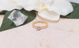 Złoty pierścionek p.585/2,32g Cyrkonia  al.14