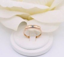 Złoty pierścionek p.585/2,32g z opalizującym kamieniem  ŁS