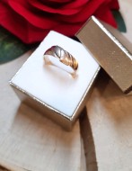 Złoty pierścionek p.583/6,02g AL14