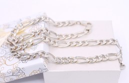 Srebrny łańcuch p.925/23,52g - splot Figaro   ŁS