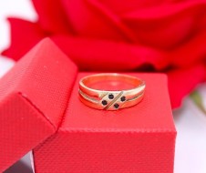 Złoty pierścionek p.585/3,28g  z czarnymi cyrkoniami  ŁS