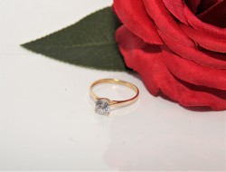 Złoty pierścionek p.585/1,24g al.8