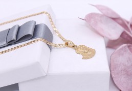 Złota zawieszka p.585/1,69g z wizerunkiem Jezusa  ŁZ