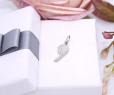 Złota zawieszka p.585/0,82g - z wizerunkiem Matki Boskiej    ŁS