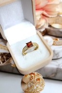 Złoty pierścionek p.585/2,13g 