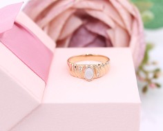 Złoty pierścionek p.585/4,15g z opalem i cyrkoniami   ŁZ