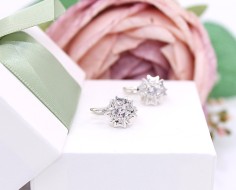 Złote kolczyki p.750/4,36g - kwiatuszki z cyrkoniami  ŁS