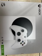 Aukcja   xBox s 1t+ pad  P506/25