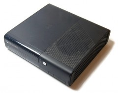 Xbox 360 4GB