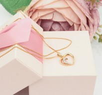 Złoty łańcuszek p.585/3,15g z zawieszką serduszkiem i z drobnymi brylancikami    ŁZ