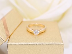 Złoty pierścionek p.585/2,85g z cyrkonią   ŁS