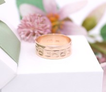 Złota obrączka p.585/5,09g z grawerowanym frontem   ŁZ