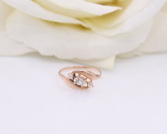 Złoty pierścionek p.585/1,36g z cyrkoniami na froncie  ŁS