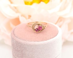 Zloty pierścionek p.585/2,20g z różowymi kamieniami    ŁZ