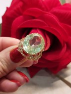 Złoty pierścionek z seledynowym kamieniem p.585/6,56g al.14