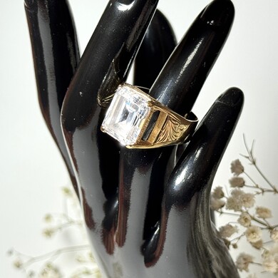 Złoty pierścionek p.585/15,44g