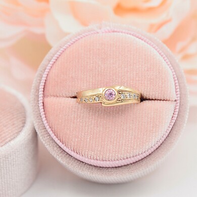 Złoty pierścionek p.585/2,63g