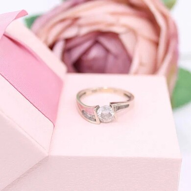 Złoty pierścionek p.585/3,00g