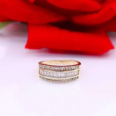 Złoty pierścionek p.585/3,05g