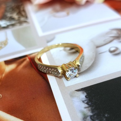 Złoty pierścionek p.585/3,42g