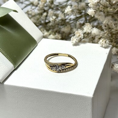 Złoty pierścionek p.585/1,54g