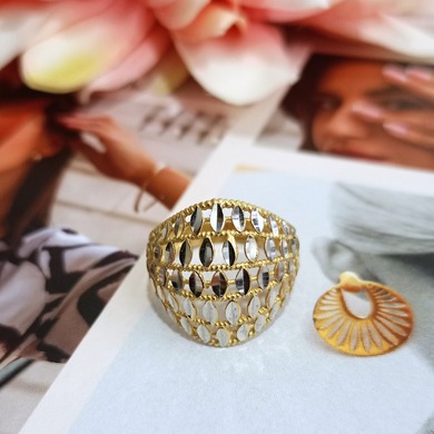 Złoty pierścionek p.585/3,43g