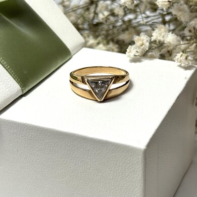 Złoty pierścionek p.585/3,37g