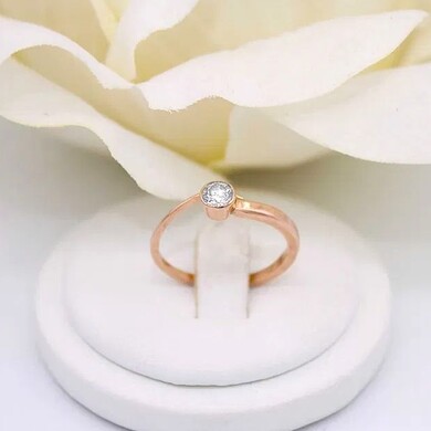 Złoty pierścionek p.585/1,92g