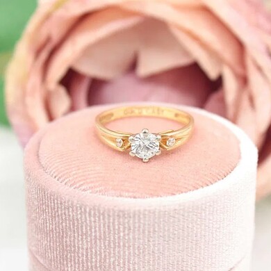 Złoty pierścionek p.585/2,65g