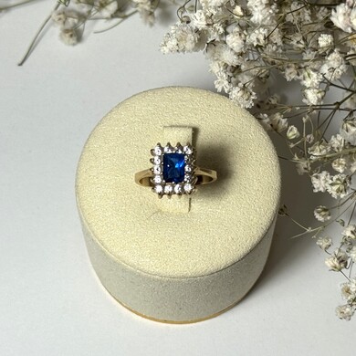 Złoty pierścionek p.585/4,21g