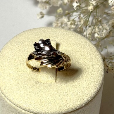 Złoty pierścionek p.585/3,04g