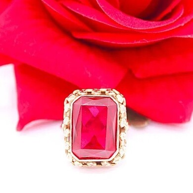 Złoty pierścionek p.585/10,80g