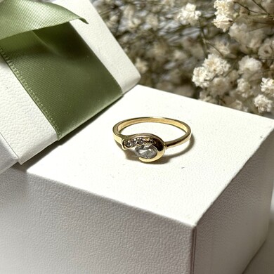 Złoty pierścionek p.585/2,48g