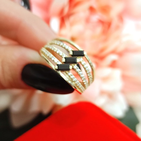 Złoty pierścionek p.585/2,76g