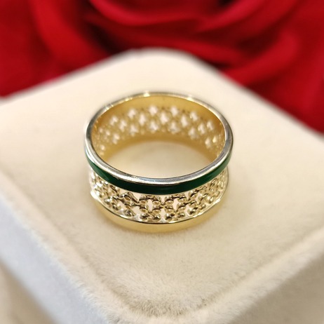 Złoty pierścionek p.585/4,04g 