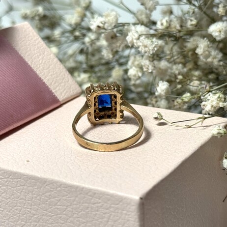 Złoty pierścionek p.585/4,21g