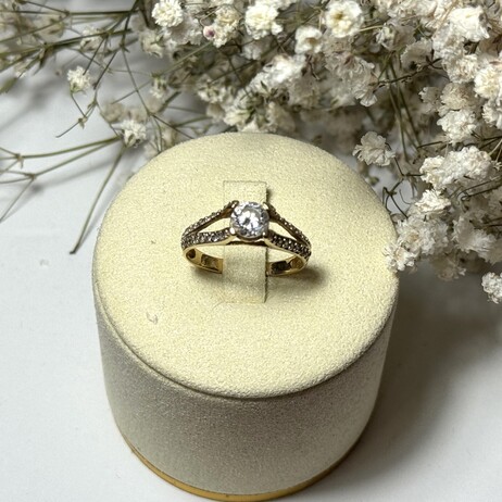 Złoty pierścionek p.585/2,58g