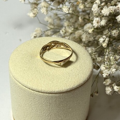 Złoty pierścionek p.585/1,53g