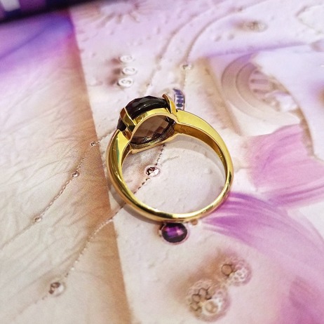 Złoty pierścionek p.585/3,98g 