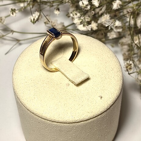 Złoty pierścionek p.585/2,62g