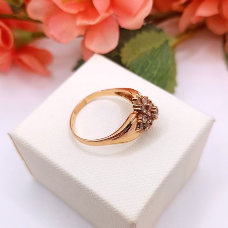 Złoty pierścionek p.585/4,76g 