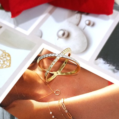 Złoty pierścionek p.585/2,82g