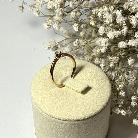 Złoty pierścionek p.585/2,23g