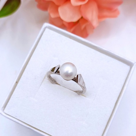 Złoty pierścionek p.585/3,61g 