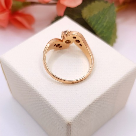 Złoty pierścionek p.585/4,84g