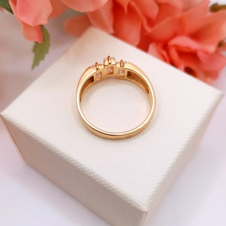 Złoty pierścionek p.585/4,26g