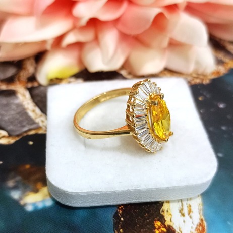 Złoty pierścionek p.585/4,32g