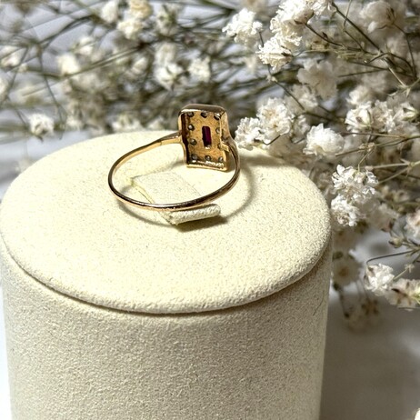 Złoty pierścionek p.585/1,83g